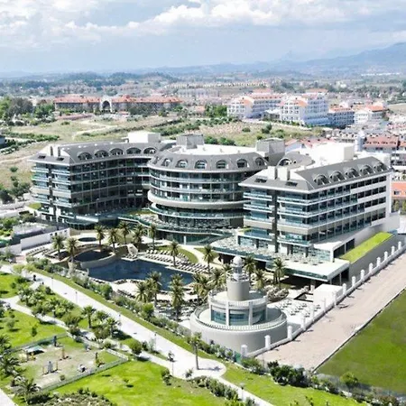Üdülőközpont Commodore Elite & Ultra (adults Only)
